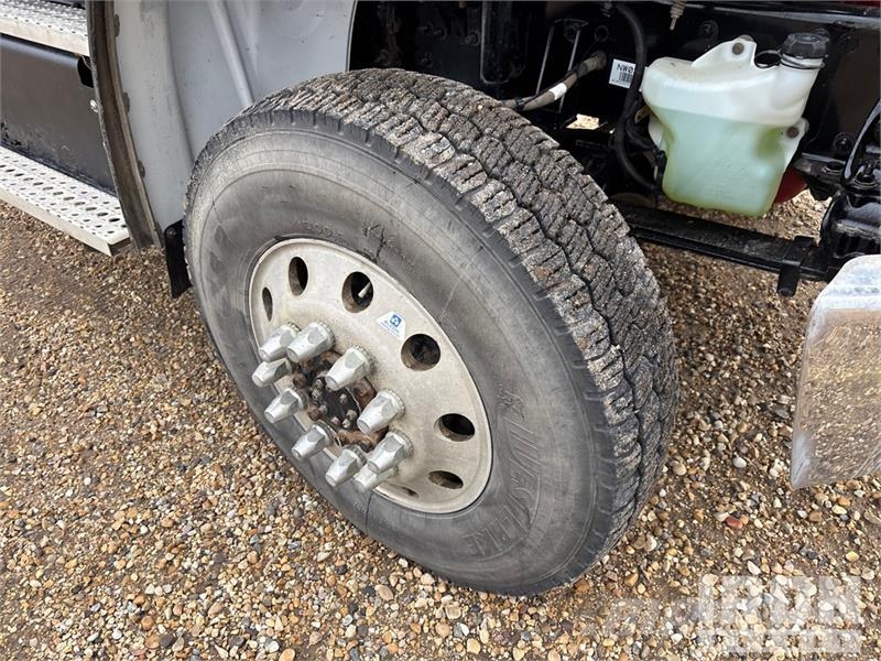 Freightliner Fassi F110B.0.24 8366 lb Knuckle Boom on Freightl Kamioni sa kranom