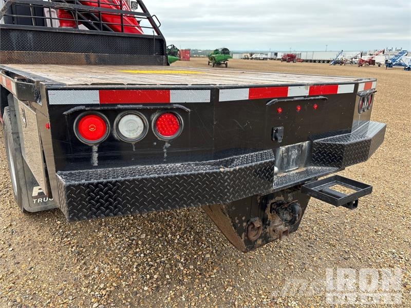 Freightliner Fassi F110B.0.24 8366 lb Knuckle Boom on Freightl Kamioni sa kranom