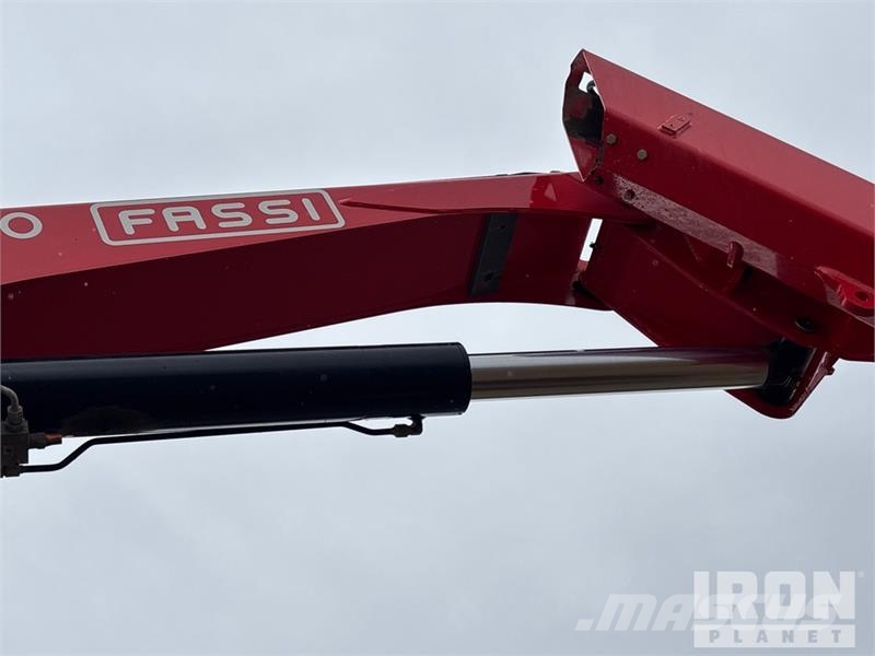 Freightliner Fassi F110B.0.24 8366 lb Knuckle Boom on Freightl Kamioni sa kranom