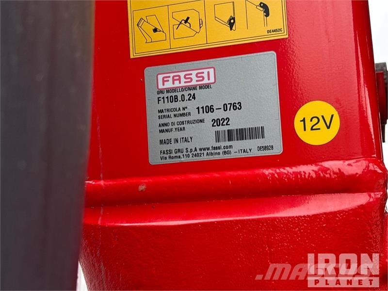Freightliner Fassi F110B.0.24 8366 lb Knuckle Boom on Freightl Kamioni sa kranom