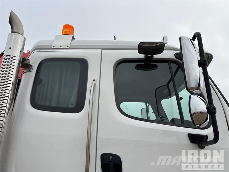 Freightliner Fassi F110B.0.24 8366 lb Knuckle Boom on Freightl Kamioni sa kranom