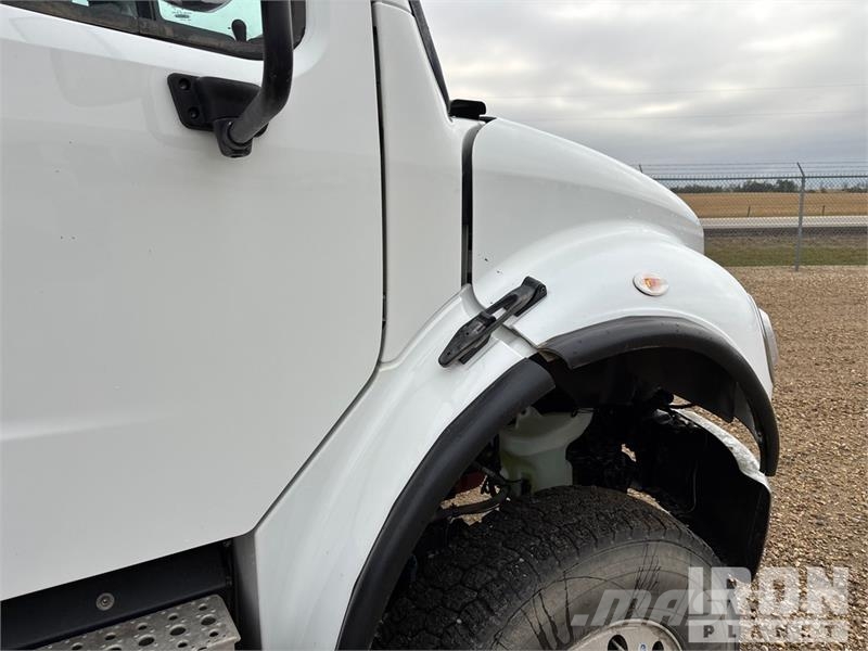 Freightliner Fassi F110B.0.24 8366 lb Knuckle Boom on Freightl Kamioni sa kranom