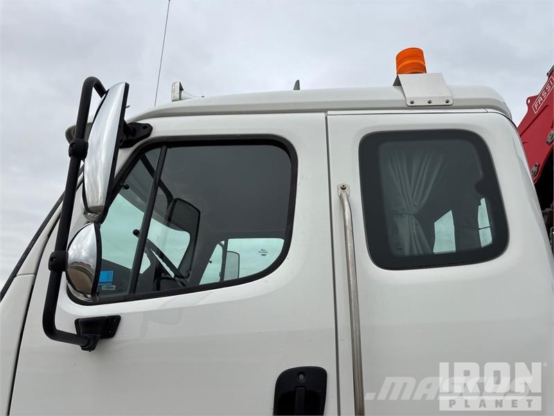 Freightliner Fassi F110B.0.24 8366 lb Knuckle Boom on Freightl Kamioni sa kranom