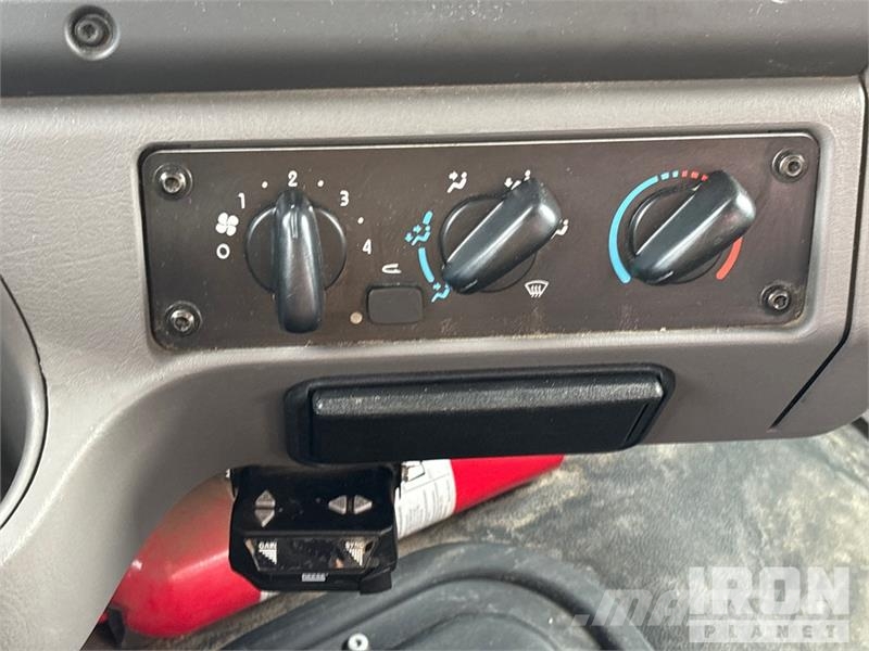 Freightliner Fassi F110B.0.24 8366 lb Knuckle Boom on Freightl Kamioni sa kranom