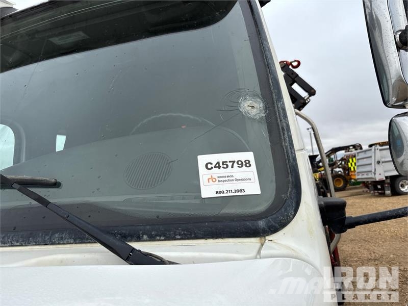 Freightliner Fassi F110B.0.24 8366 lb Knuckle Boom on Freightl Kamioni sa kranom
