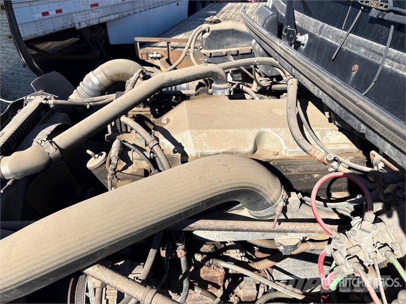 Freightliner FL 106 16800 L 6x4 Fuel Truck Tankbiler
