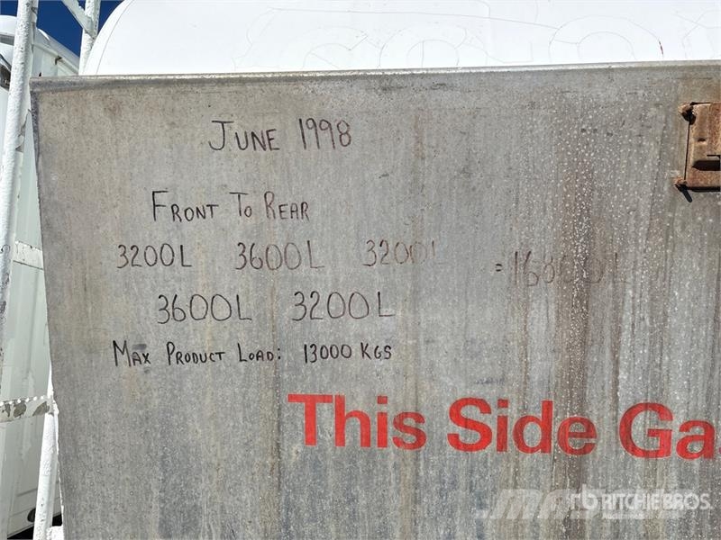 Freightliner FL 106 16800 L 6x4 Fuel Truck Tankbiler