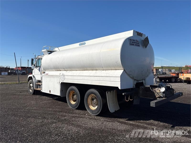 Freightliner FL 106 16800 L 6x4 Fuel Truck Tankbiler