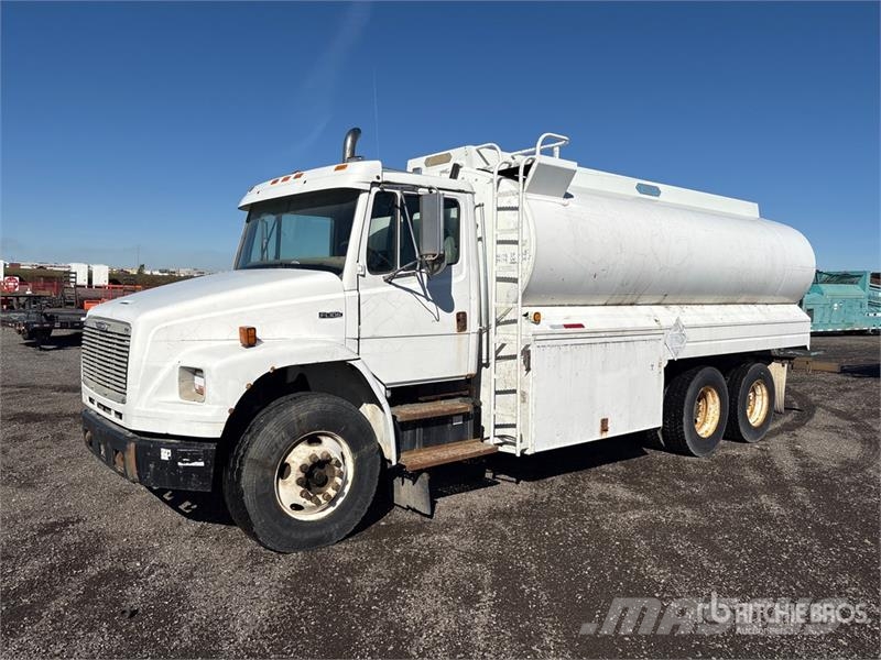 Freightliner FL 106 16800 L 6x4 Fuel Truck Tankbiler