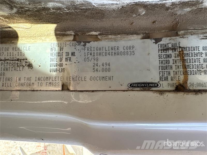 Freightliner FL 106 16800 L 6x4 Fuel Truck Tankbiler