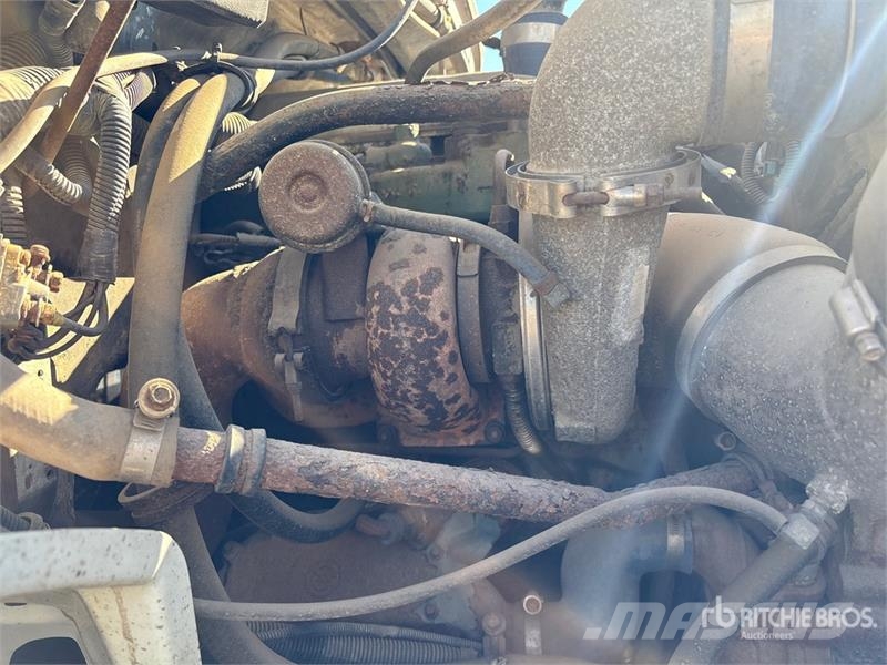 Freightliner FL 106 16800 L 6x4 Fuel Truck Tankbiler