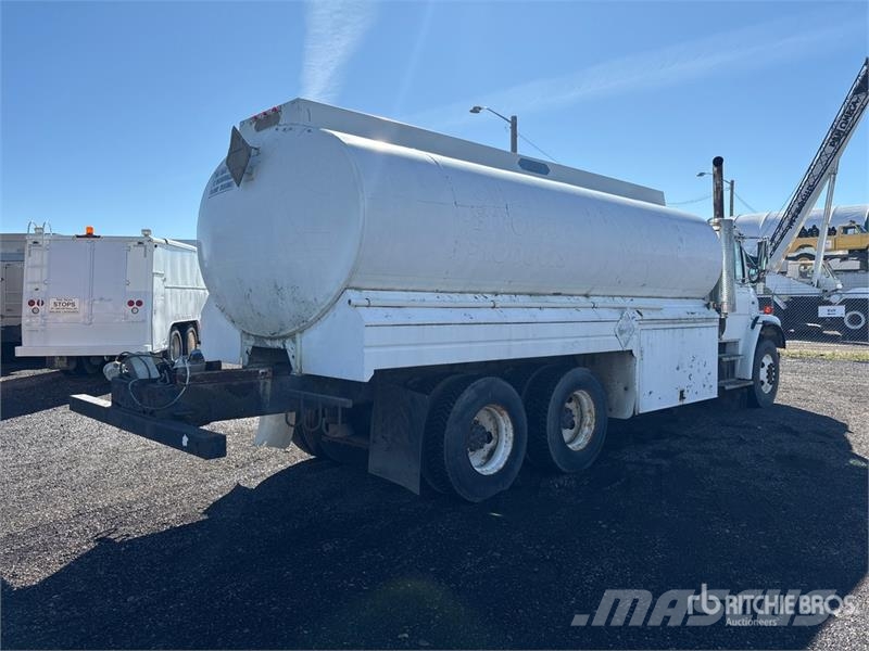 Freightliner FL 106 16800 L 6x4 Fuel Truck Tankbiler
