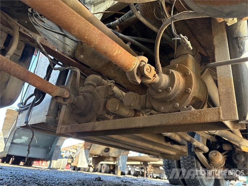 Freightliner FL 106 16800 L 6x4 Fuel Truck Tankbiler