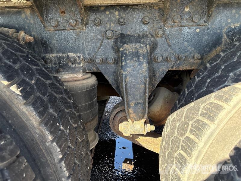 Freightliner FL 106 16800 L 6x4 Fuel Truck Tankbiler