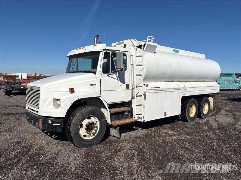 Freightliner FL 106 16800 L 6x4 Fuel Truck Tankbiler