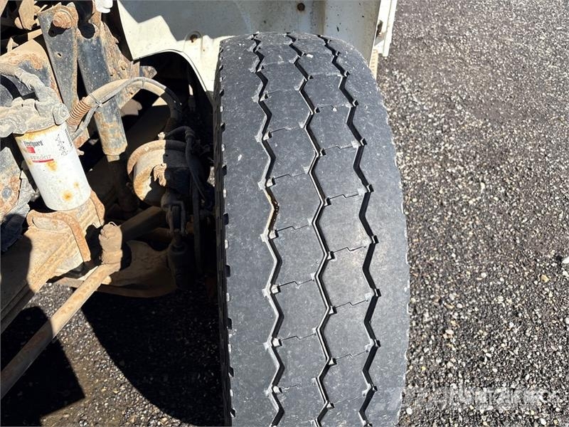 Freightliner FL 106 16800 L 6x4 Fuel Truck Tankbiler
