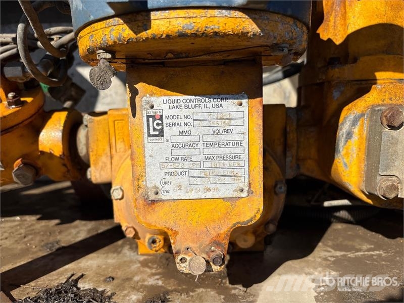 Freightliner FL 106 16800 L 6x4 Fuel Truck Tankbiler