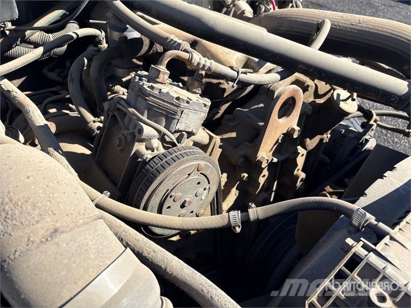 Freightliner FL 106 16800 L 6x4 Fuel Truck Tankbiler