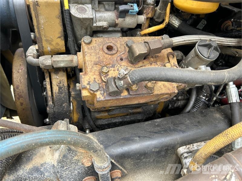Freightliner FL 80 شاحنات ذات صهاريج