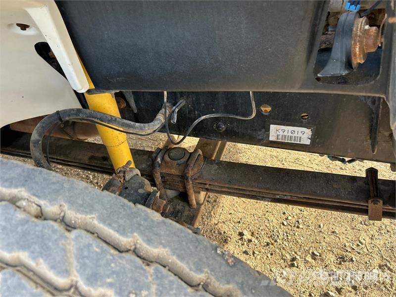 Freightliner FL80 4000 gal 6x4 Water Truck Su tankerleri