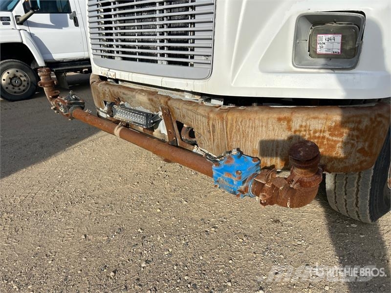 Freightliner FL80 4000 gal 6x4 Water Truck Su tankerleri