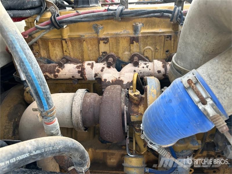 Freightliner FL80 4000 gal 6x4 Water Truck Su tankerleri
