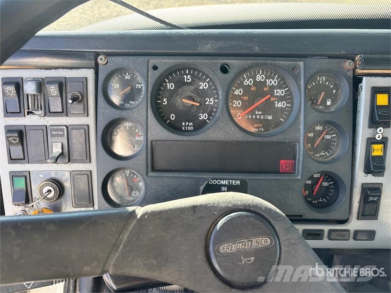 Freightliner FL80 6x4 Van Truck Sunkvežimiai su dengtu kėbulu