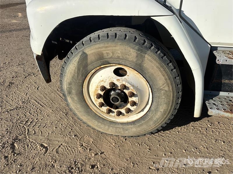 Freightliner FL80 6x4 Van Truck Sunkvežimiai su dengtu kėbulu