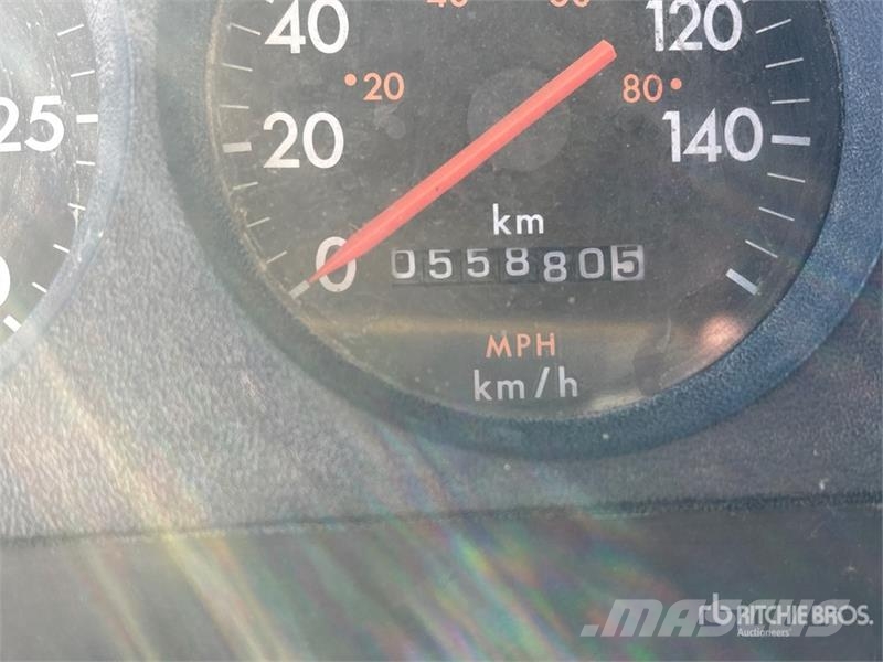 Freightliner FL80 6x4 Van Truck Sunkvežimiai su dengtu kėbulu