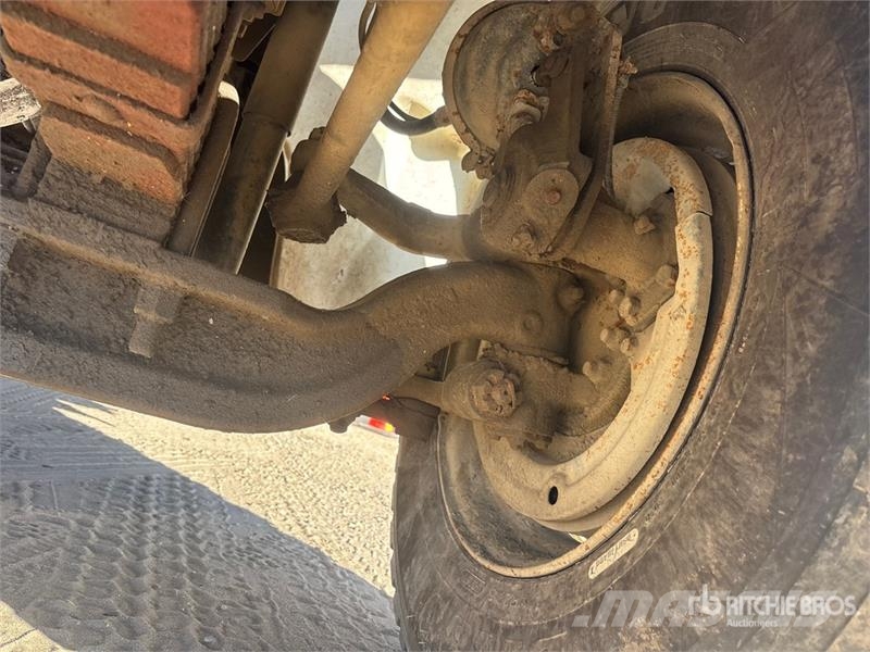Freightliner FL80 6x4 Van Truck Sunkvežimiai su dengtu kėbulu