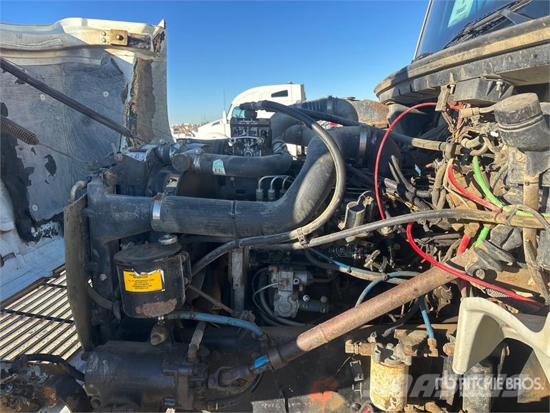 Freightliner FL80 6x4 Van Truck Sunkvežimiai su dengtu kėbulu