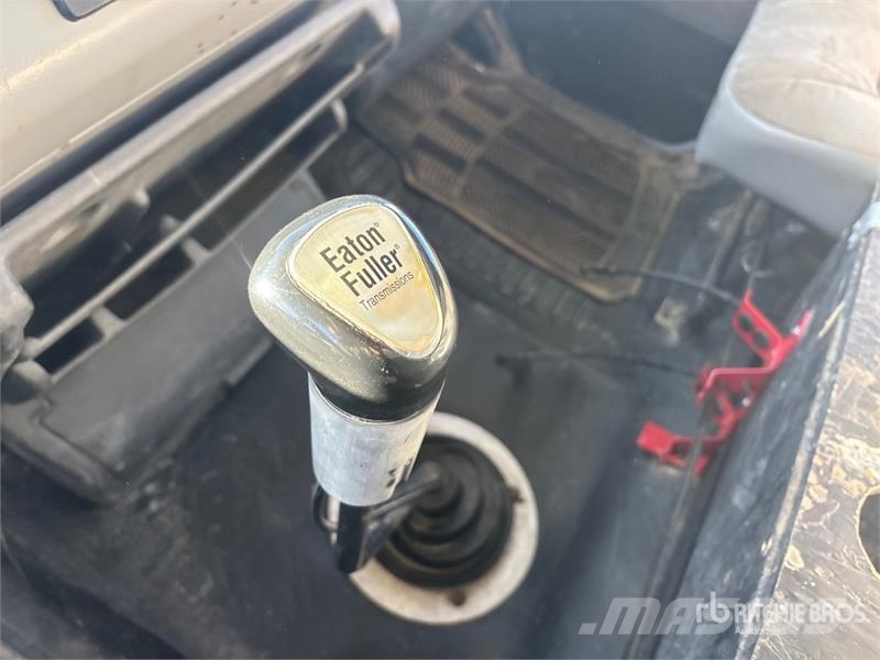 Freightliner FL80 6x4 Van Truck Sunkvežimiai su dengtu kėbulu