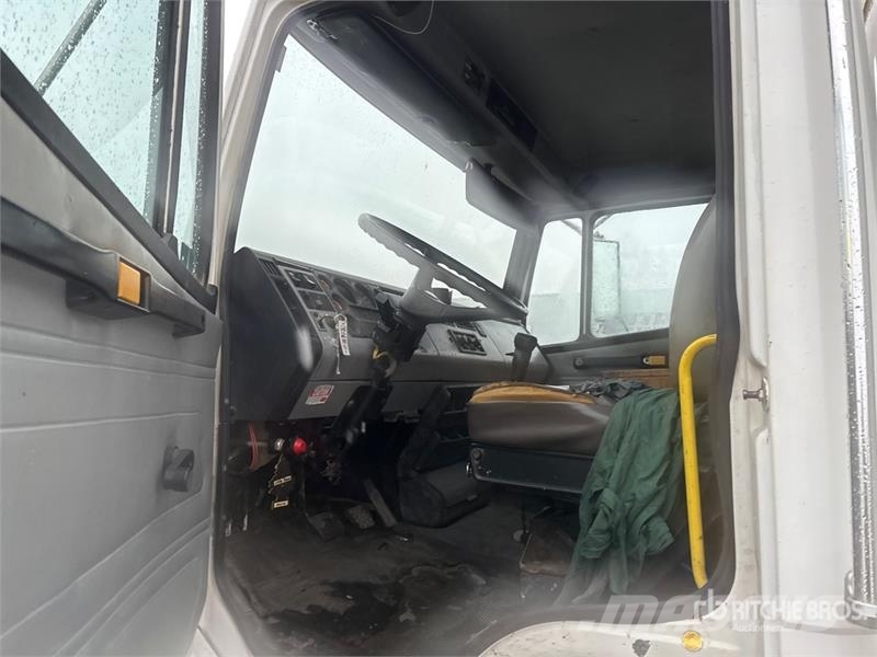 Freightliner FL80 6x4 Boiler Truck Ostali kamioni