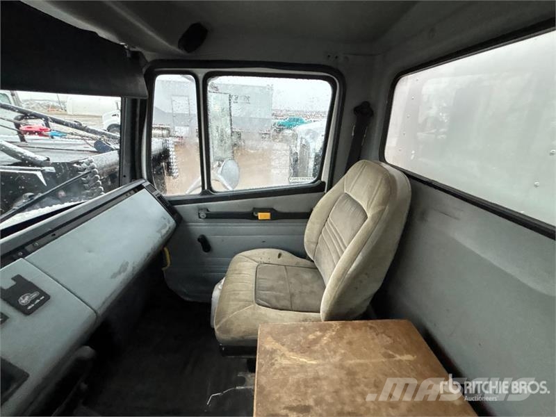 Freightliner FL80 6x4 Boiler Truck Ostali kamioni