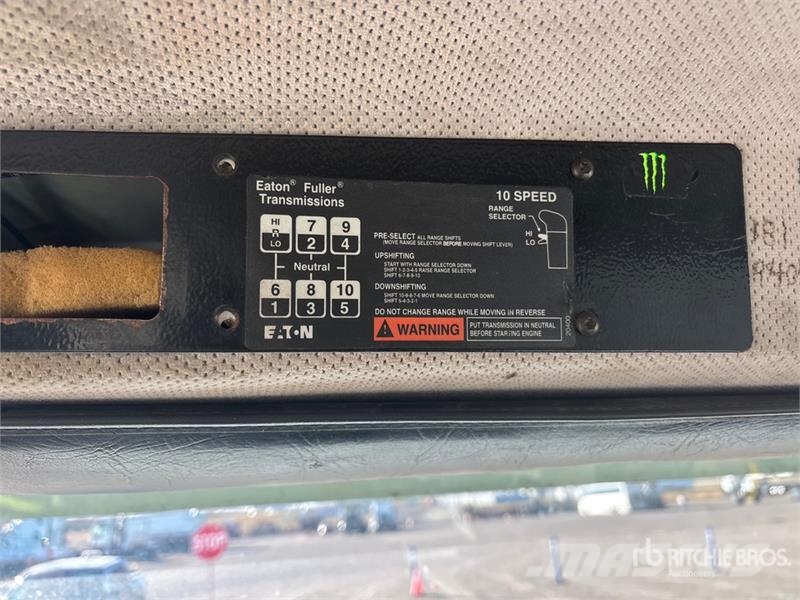 Freightliner FL80 6x4 Van Truck Sunkvežimiai su dengtu kėbulu