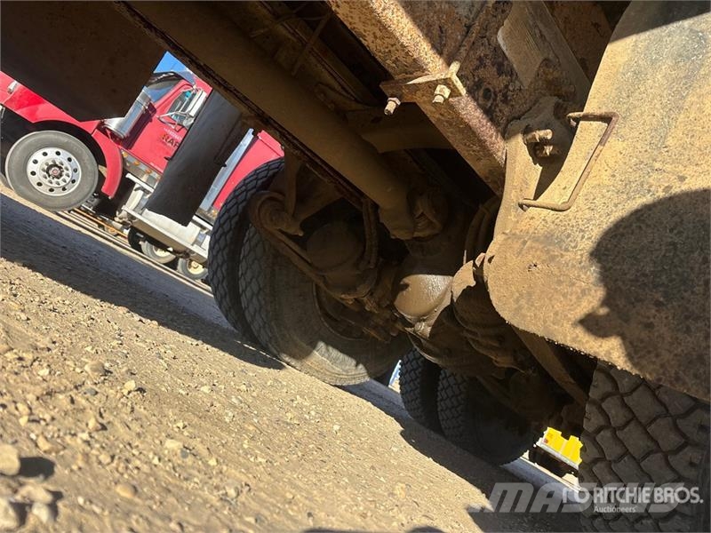 Freightliner FL80 6x4 Van Truck Sunkvežimiai su dengtu kėbulu