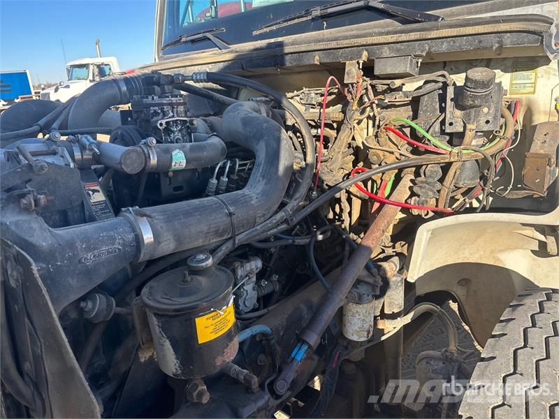 Freightliner FL80 6x4 Van Truck Sunkvežimiai su dengtu kėbulu
