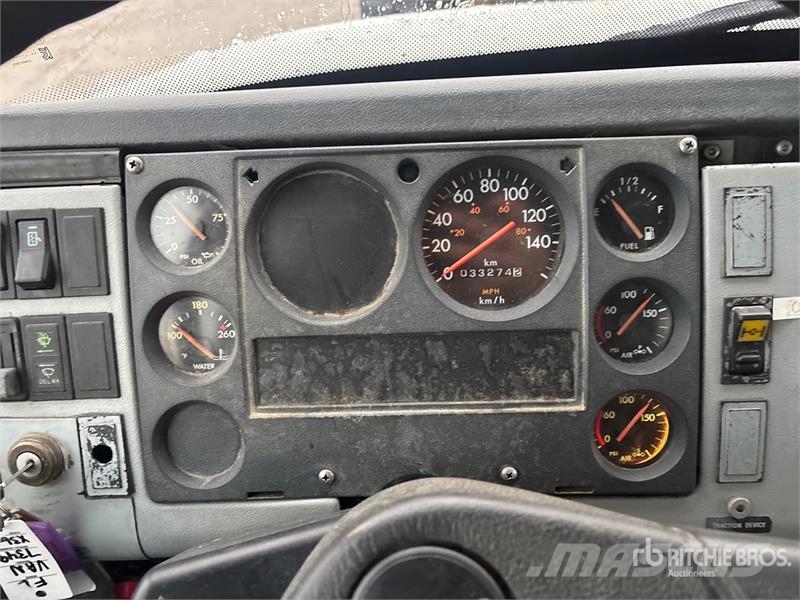 Freightliner FL80 6x4 Boiler Truck Ostali kamioni