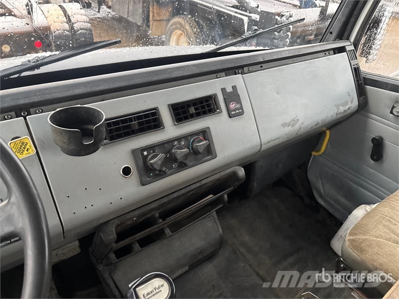 Freightliner FL80 6x4 Boiler Truck Ostali kamioni