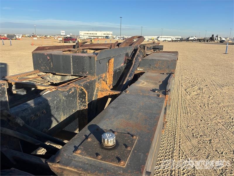 Freightliner FLC 112 6x4 Roll-Off Truck Camiones portacubetas