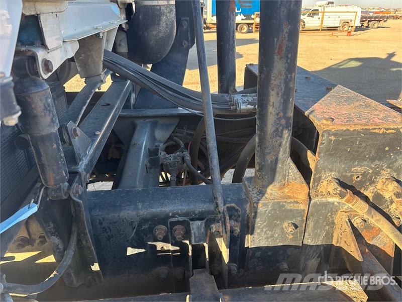 Freightliner FLC 112 6x4 Roll-Off Truck Camiones portacubetas