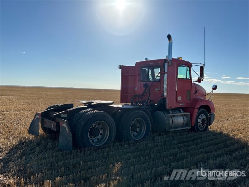 Freightliner FLD 112 Truck Tractor Units