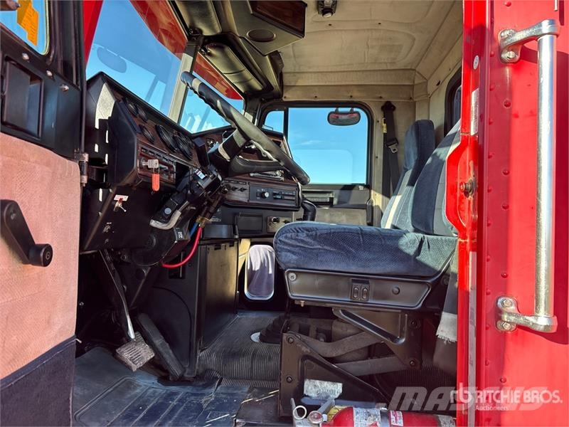 Freightliner FLD 112 Truck Tractor Units