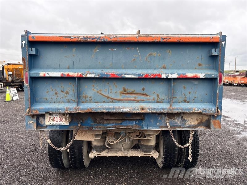 Freightliner FLD 120 Camion ribaltabili