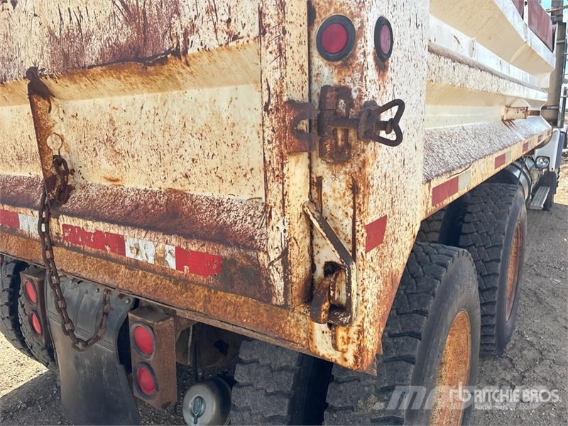 Freightliner FLD 120 Lastbiler med tip