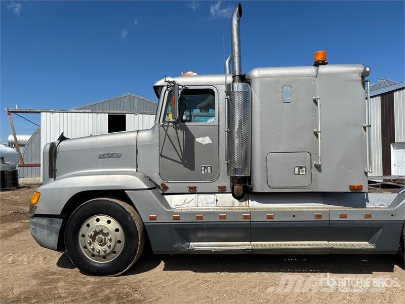 Freightliner FLD 120 وحدات الجر