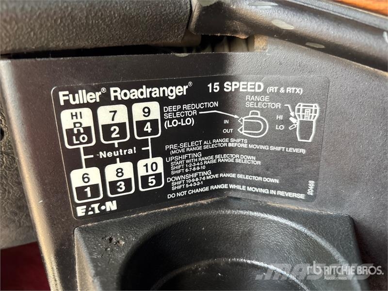 Freightliner FLD 120 وحدات الجر