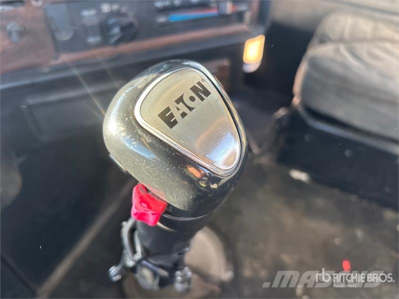 Freightliner FLD 120 Sattelzugmaschinen
