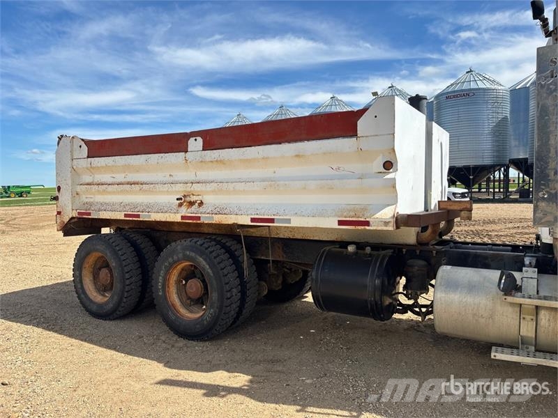 Freightliner FLD 120 Lastbiler med tip