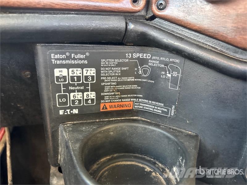 Freightliner FLD 120 Sattelzugmaschinen